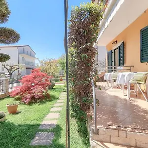 Alma One , Novigrad Istria Kroatien